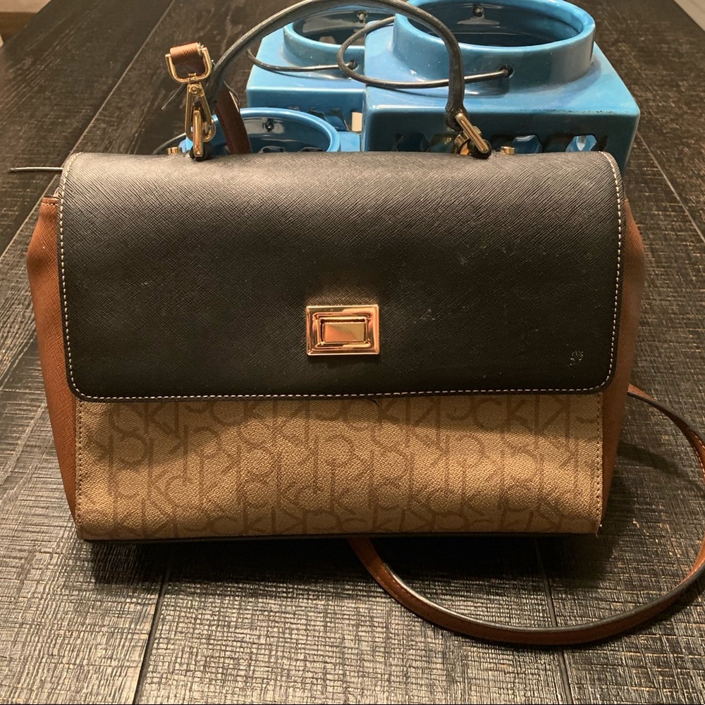 Calvin Klein Signature  Flap Satchel